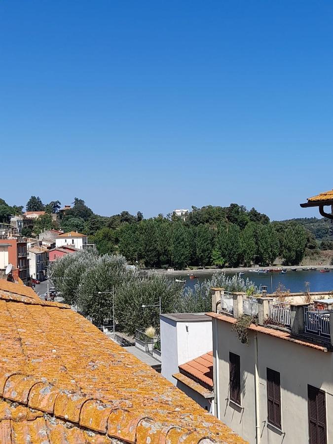 Mansarda Sul Lago A Marta Exteriér fotografie