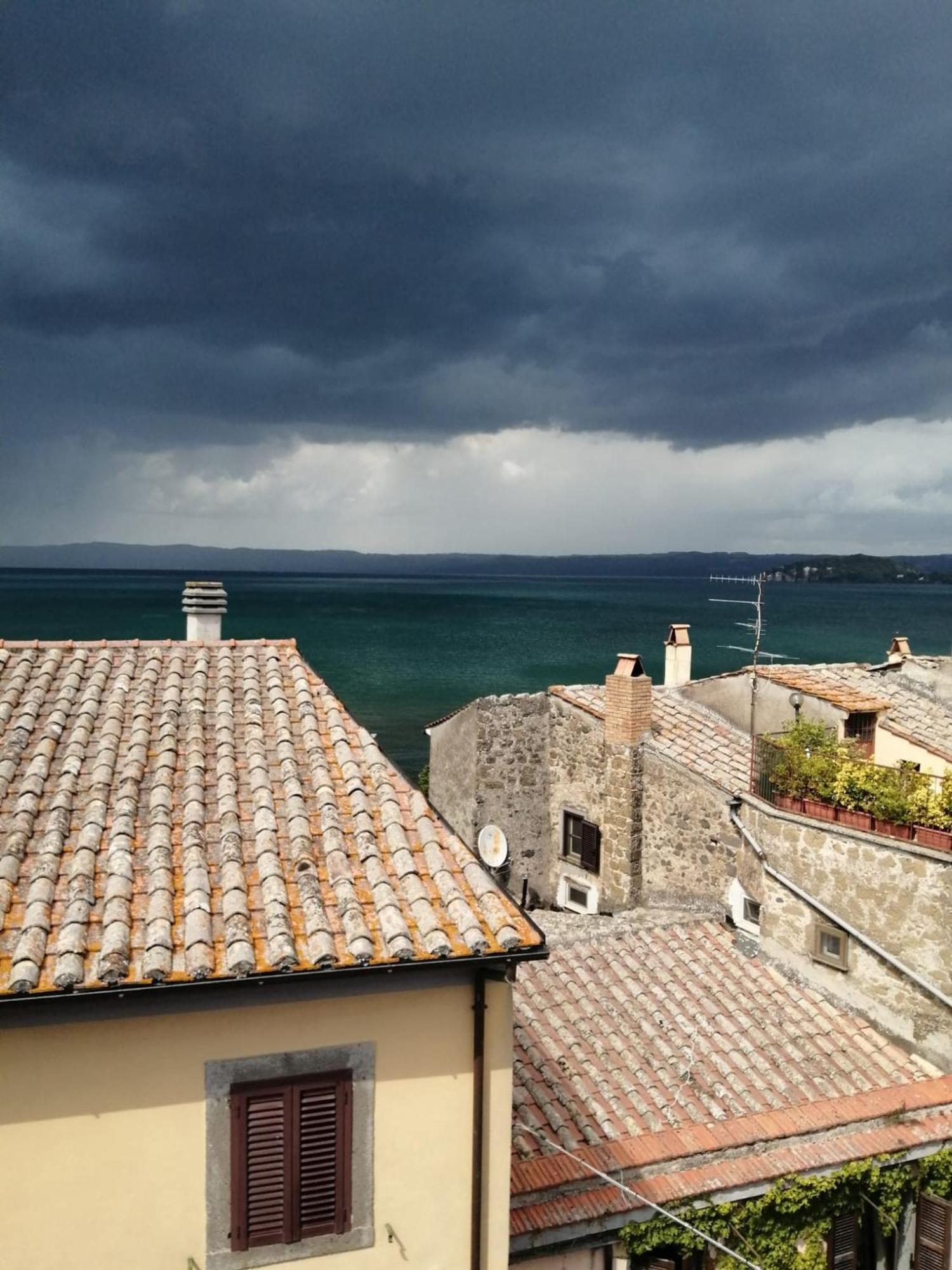 Mansarda Sul Lago A Marta Exteriér fotografie